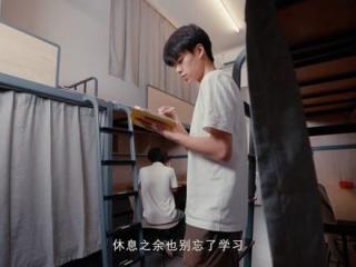 你的大学你做主 | 2025创意宣传片 这次镜头交到了我们学生手里。我们拍的不只是学校,更是青春的模样,梦想的起点！有人说,选择大学是人生第一道重要的选择题,我们选对了,现在,就等你！#大学