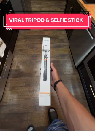 The best phone tripod and its not even close ⭐️⭐️⭐️⭐️⭐️ #selfiestick #phonetripod #phonetripodmount #phoneholder #contentcreator #contentcreators #CapCut 