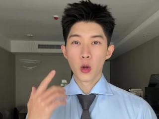 正装男体面变现，转转收奢表超高效#转转上门收表 #杭州回收手表 #万国 #转转上门回收 #转转回收